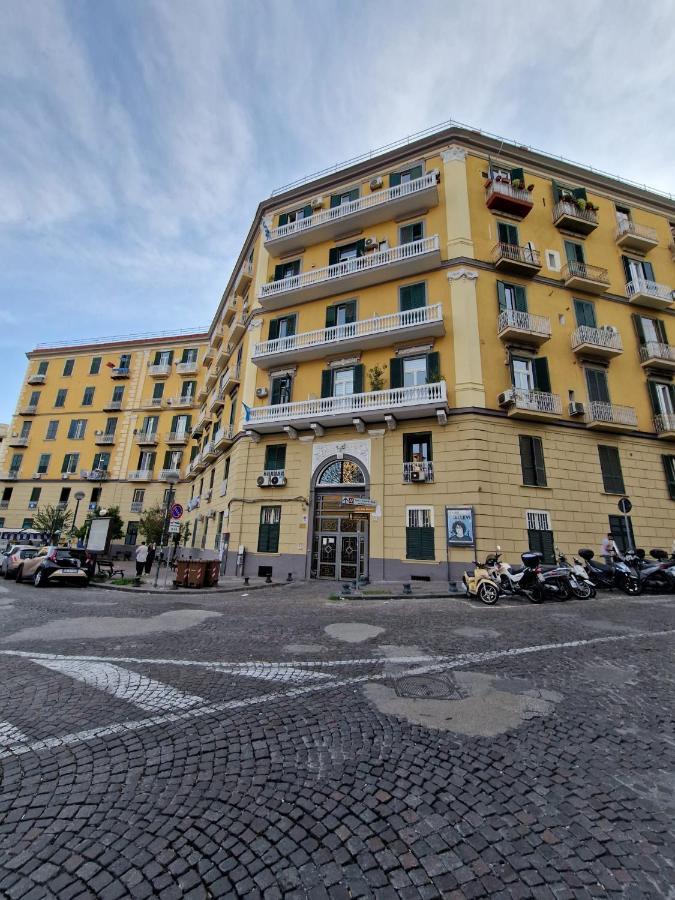 Wanda Bleisure Apartment Napoli Bagian luar foto